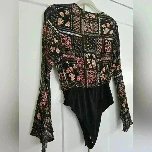 Peach Love California Floral Bell Sleeve Bodysuit - Picture 8 of 12